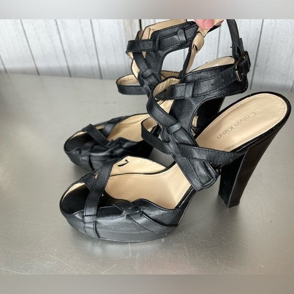 Calvin Klein Black Strappy Heels Leather Open Toe Size 9 - Picture 1 of 7